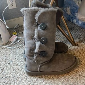 UGG boots worn maybe 5 times, brand new condition